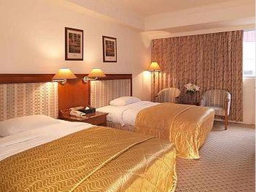 Huang Shin Business Hotel-Chung Kang Taichung Extérieur photo