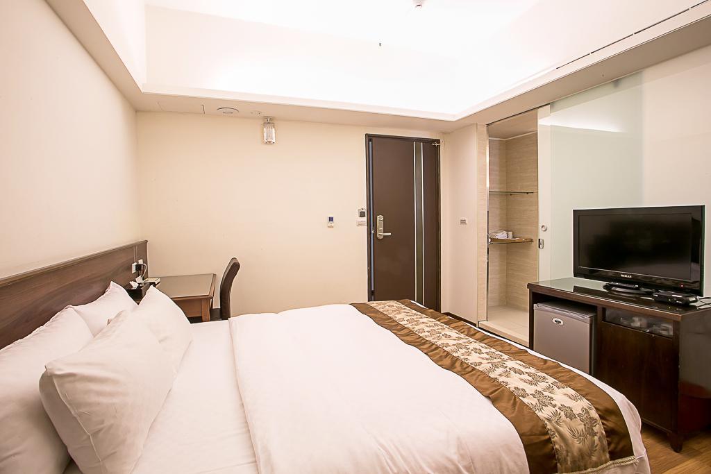 Huang Shin Business Hotel-Chung Kang Taichung Extérieur photo